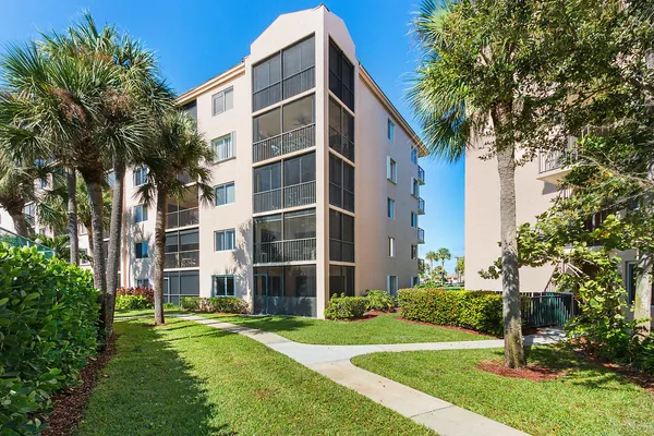 $2,800 | 275 Palm Avenue, Unit A201, Jupiter, FL 33477