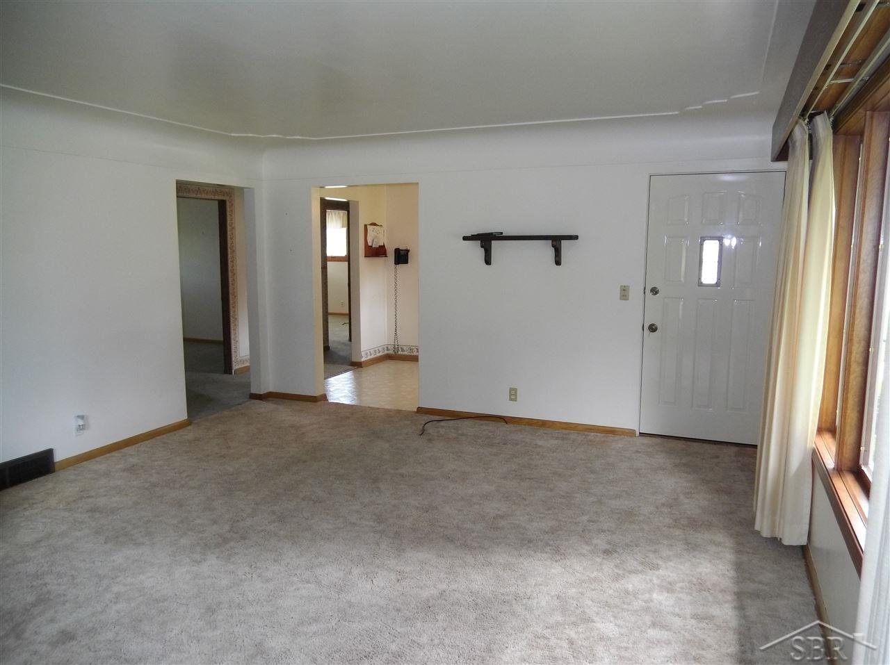 18 South Lincoln Road Bay City, MI 48708 - Photo 7 of 28 31321038-6.JPG