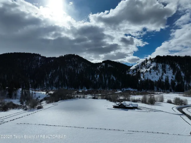 $3,872,000 | 694 Salt River Ranch Lane, Thayne, WY 83127