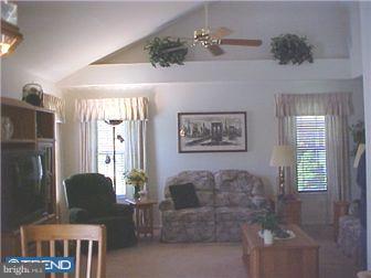 12 Pizzullo Road Hamilton, NJ 08690 - Photo 7 of 11 Living Room