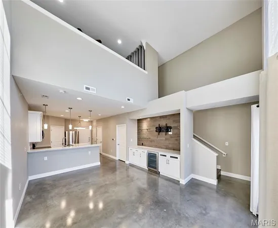 $2,500 | 200 South Kirkwood Road, Kirkwood, MO 63122