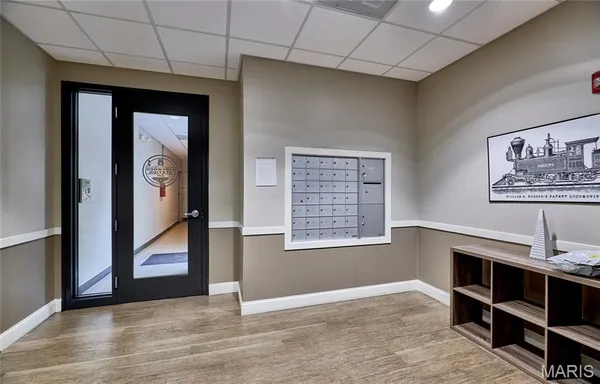 $2,500 | 200 South Kirkwood Road, Kirkwood, MO 63122