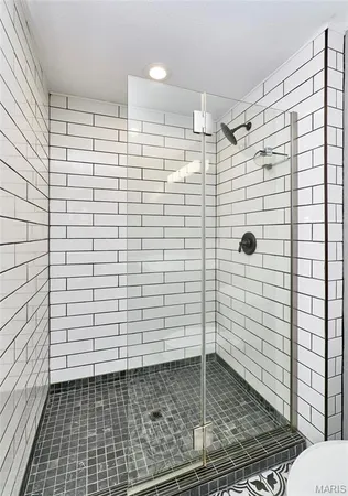 $2,500 | 200 South Kirkwood Road, Kirkwood, MO 63122