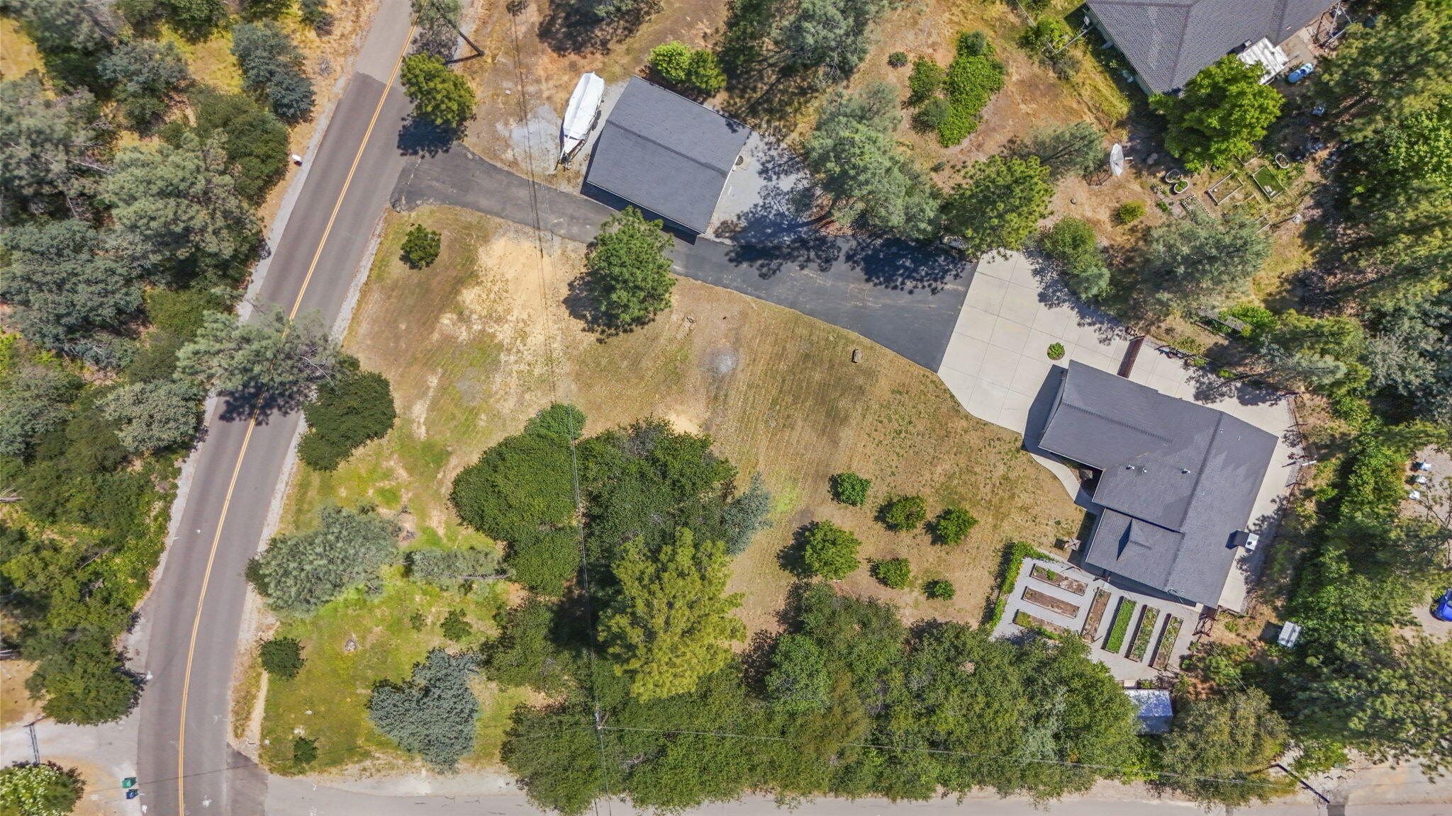 17717 Walker Mine Road Redding, CA 96003 - Photo 5 of 50 4-web-or-mls-DJI_20260520130204_0028_D