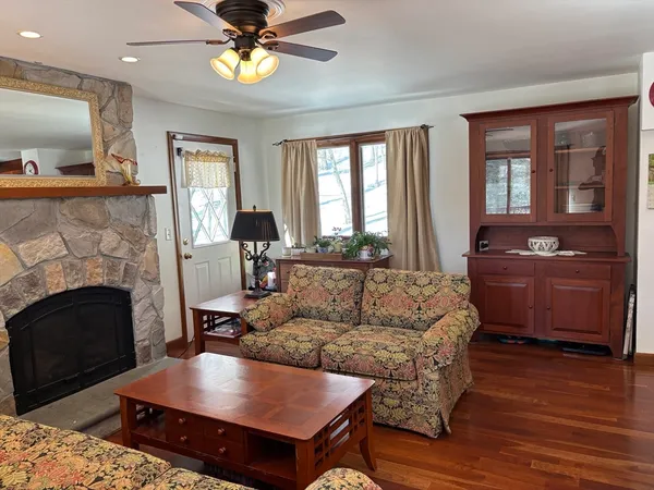 $689,900 | 103 Otter Pond Trail, Tolland, MA 01034