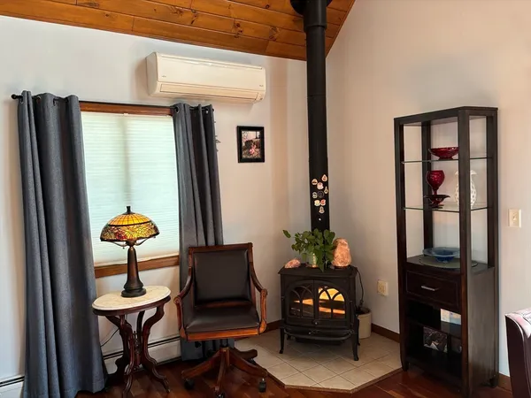 $689,900 | 103 Otter Pond Trail, Tolland, MA 01034