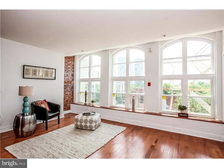 239 Chestnut Street Philadelphia, PA 19106 - Photo 2 of 22