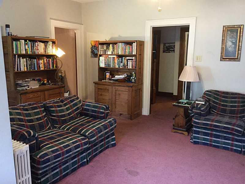 407 Elm Road Ambridge, PA 15003 - Photo 6 of 25 Living Room. 1st Fl Unit