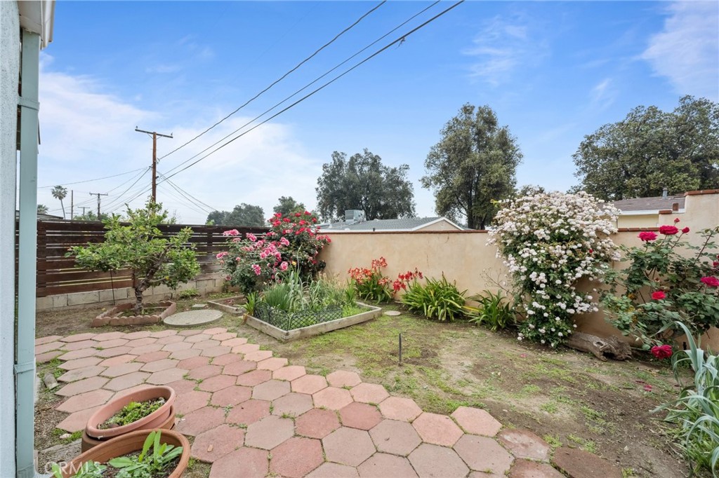 3035 Priscilla Street Riverside, CA 92506 - Photo 40 of 45 a view of a garden with a pathway