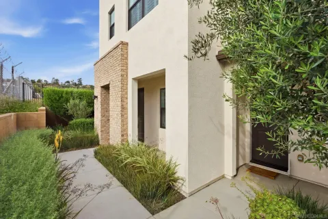 $929,900 | 13068 Olympus, Unit 1, Poway, CA 92064