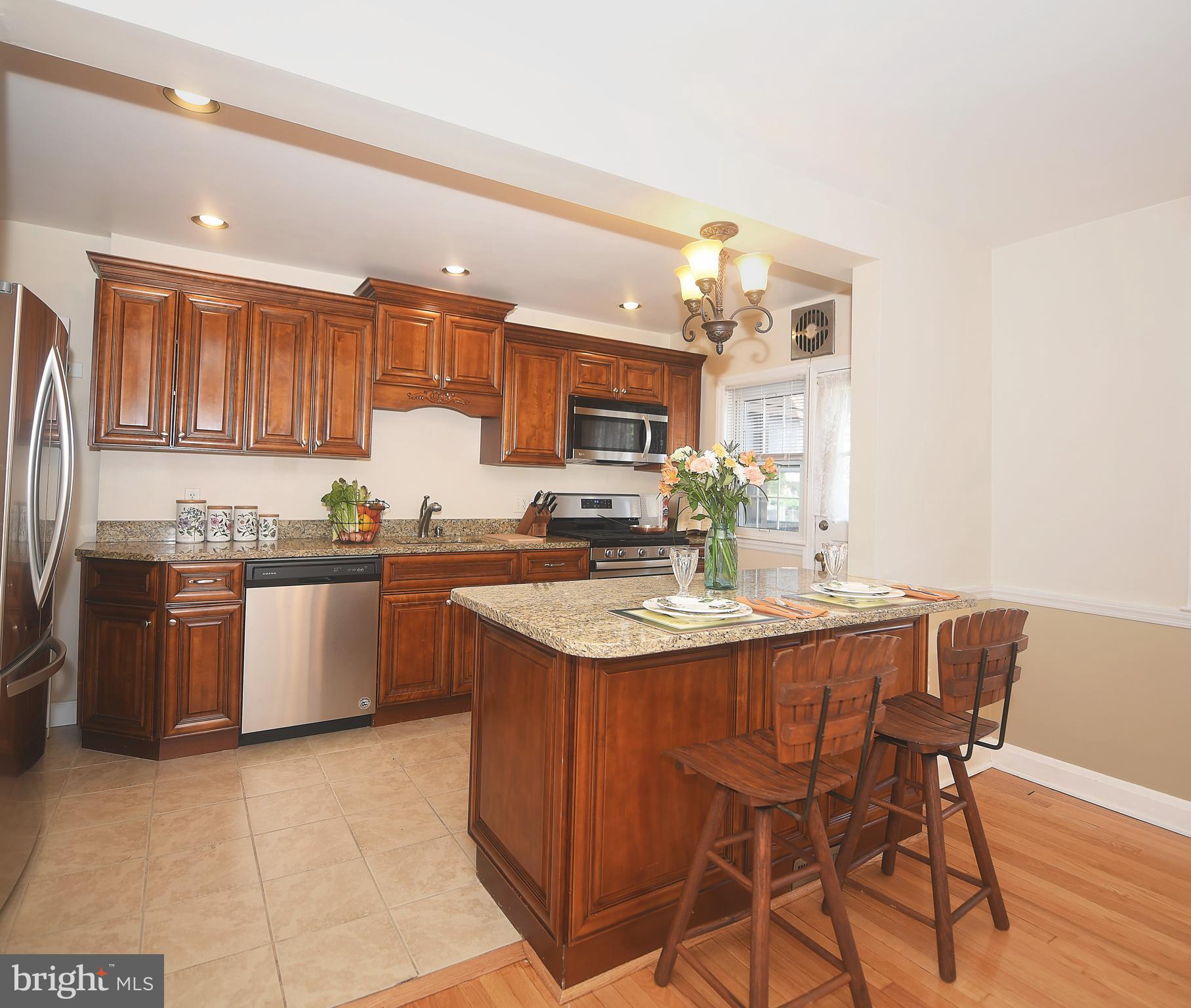 430 Stratford Road Baltimore, MD 21228 - Photo 14 of 35 Brand new stainless appliances and granite