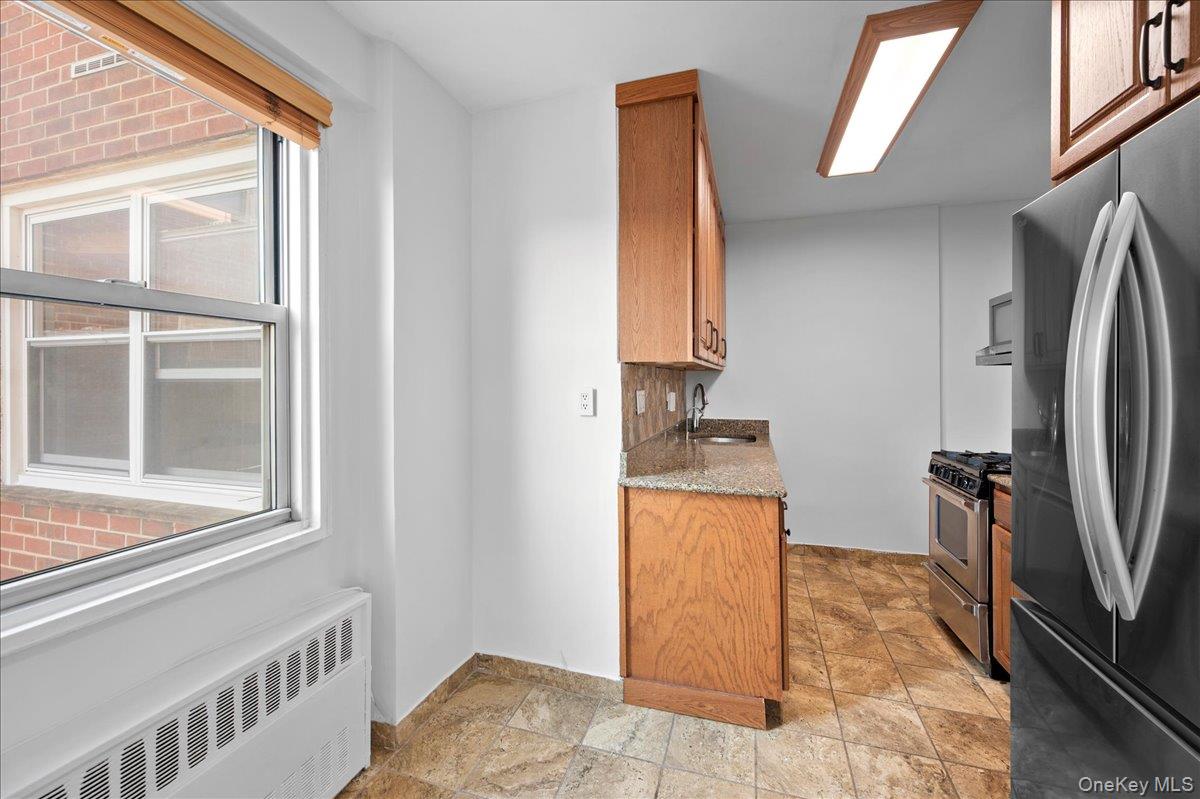230 Garth Road, Unit 7D1 Scarsdale, NY 10583 - Photo 16 of 31