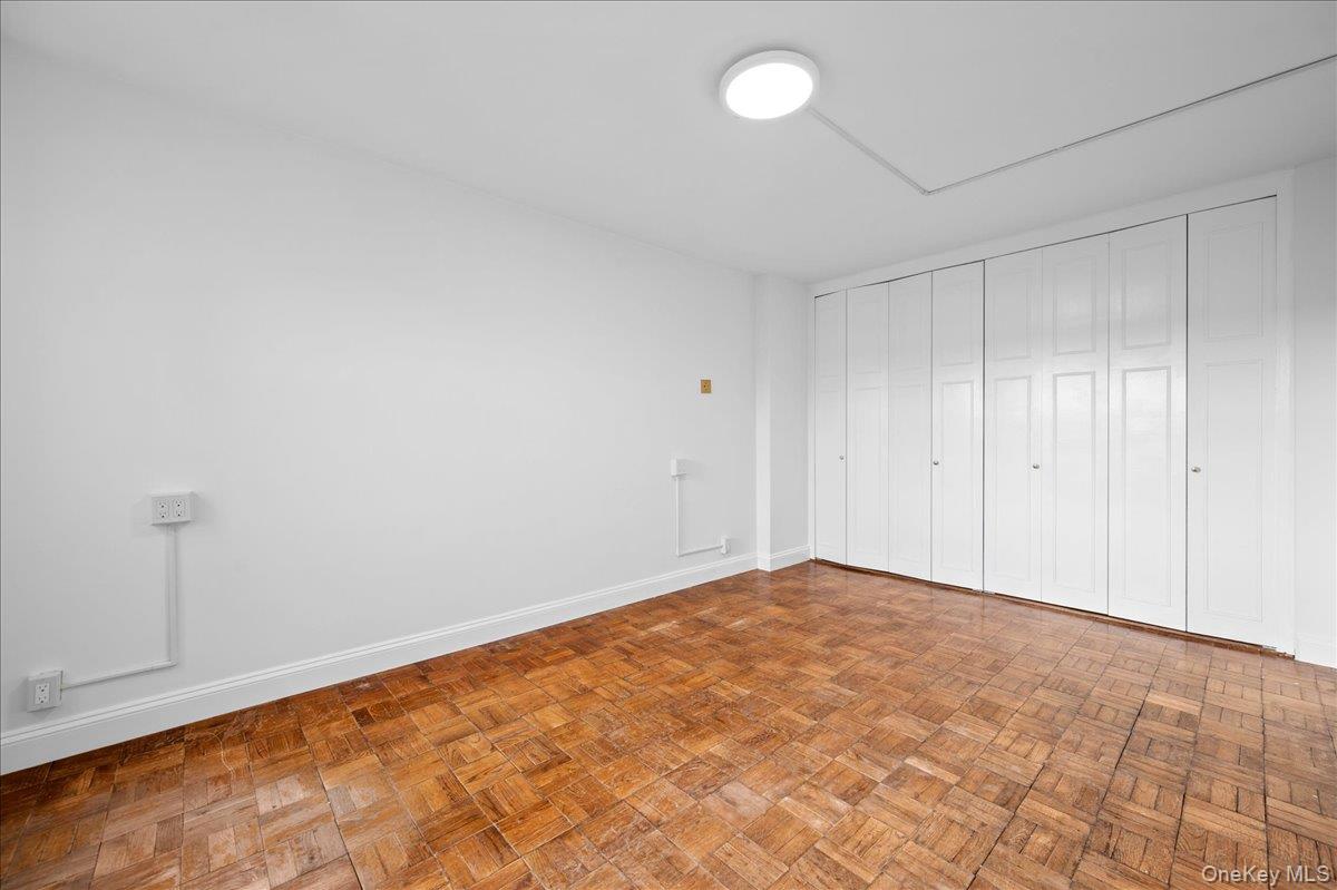 230 Garth Road, Unit 7D1 Scarsdale, NY 10583 - Photo 19 of 31 primary bedroom