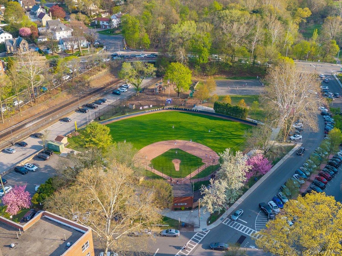 230 Garth Road, Unit 7D1 Scarsdale, NY 10583 - Photo 26 of 31 nearby baseball field