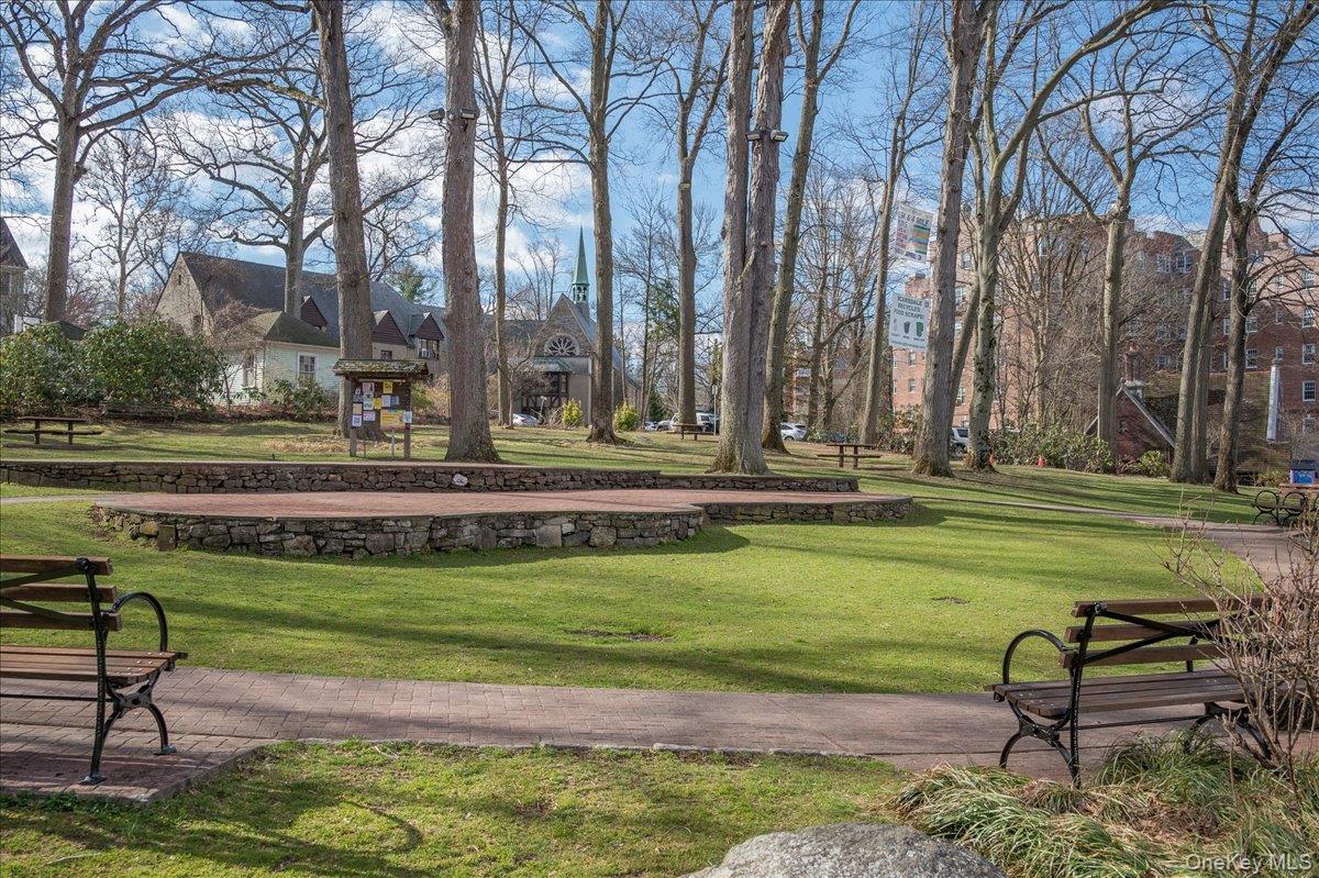 230 Garth Road, Unit 7D1 Scarsdale, NY 10583 - Photo 28 of 31 Scarsdale Village Park