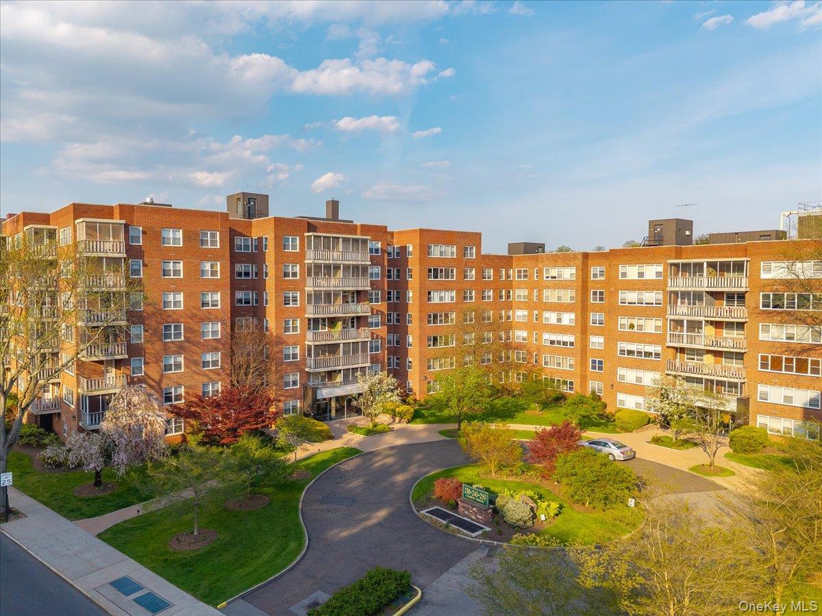 230 Garth Road, Unit 7D1 Scarsdale, NY 10583 - Photo 4 of 31 Garth Essex