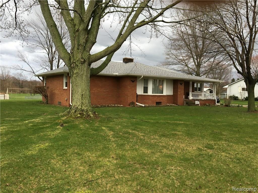 1911 West Lloyd Road Dundee, MI 48131 - Photo 3 of 15 IMG_1389.JPG
