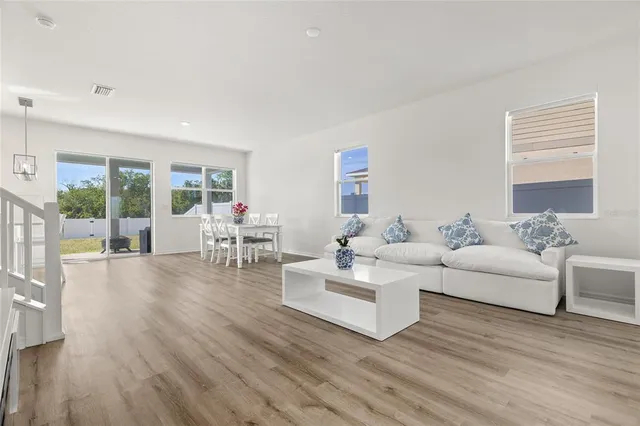 $3,000 | 9104 Sandy Bluffs Circle, Palmetto, FL 34221