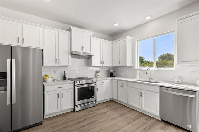 $3,000 | 9104 Sandy Bluffs Circle, Palmetto, FL 34221