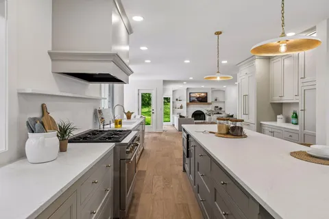 $1,750,000 | 5804 Schaefer Road, Edina, MN 55436