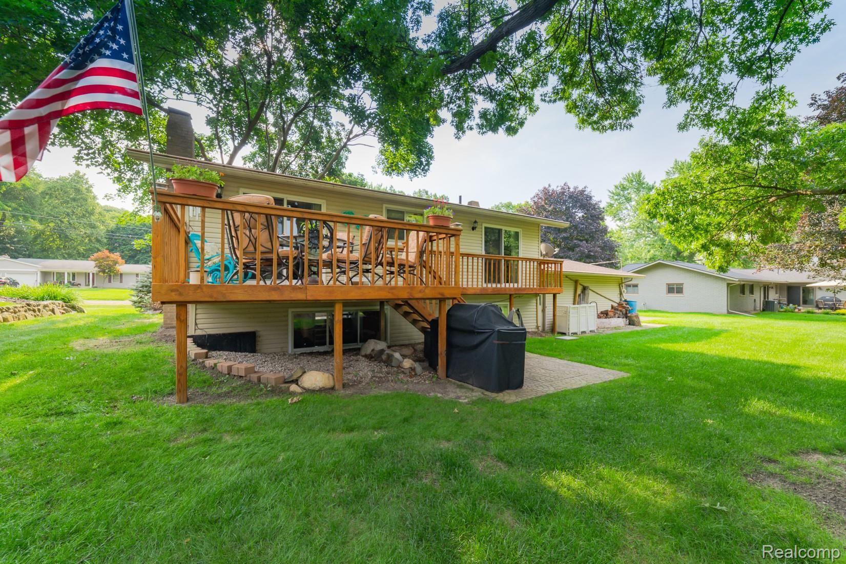 7875 Perry Lake Road Clarkston, MI 48348 - Photo 46 of 69 Patio For Grilling