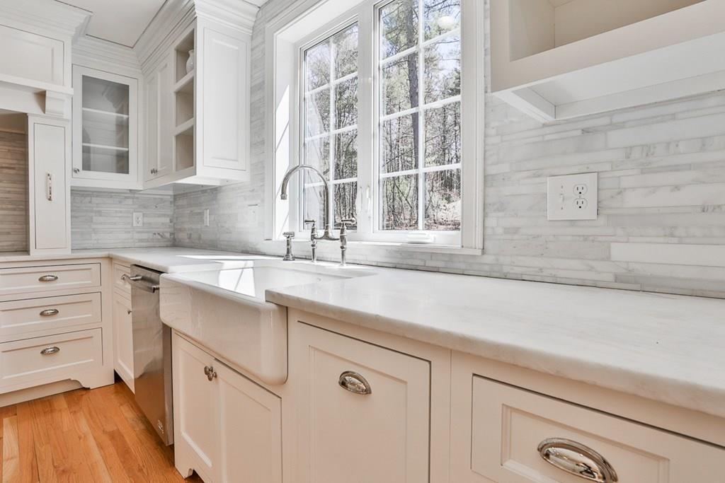 117 Old Mill Road Harvard, MA 01451 - Photo 5 of 36