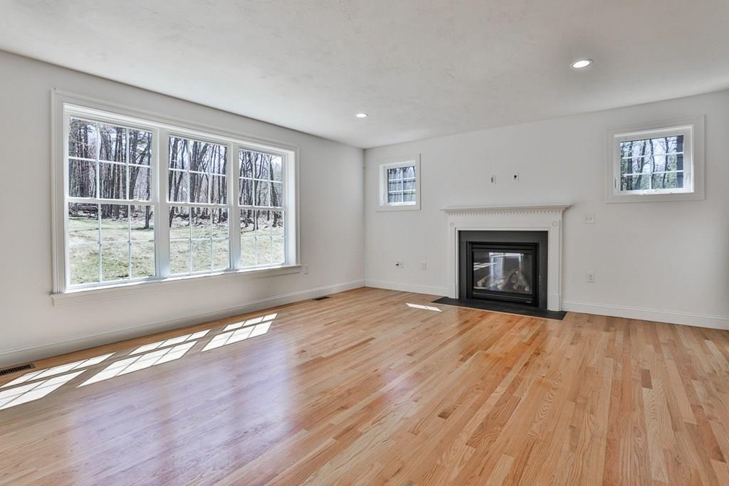 117 Old Mill Road Harvard, MA 01451 - Photo 8 of 36