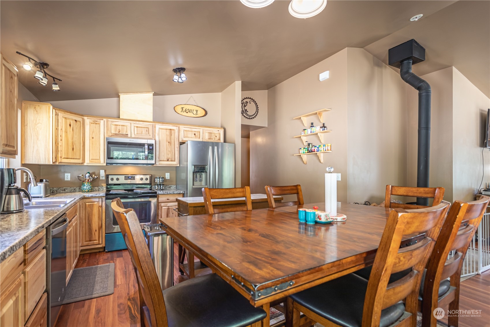 15301 Entiat River Road Entiat, WA 98822 - Photo 7 of 34 Gallery Image 7