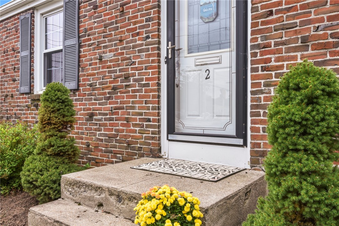 2 Edgehill Road Warwick, RI 02889 - Photo 4 of 25