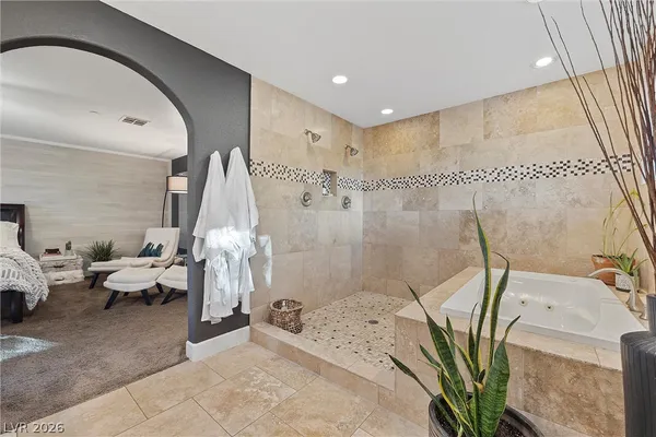 $5,000 | 7520 Sisk Road, Las Vegas, NV 89131
