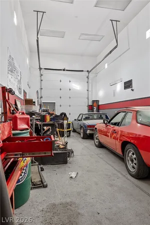 $5,000 | 7520 Sisk Road, Las Vegas, NV 89131