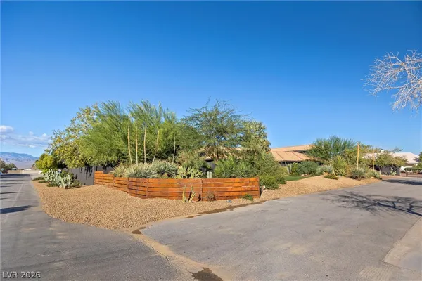 $5,000 | 7520 Sisk Road, Las Vegas, NV 89131