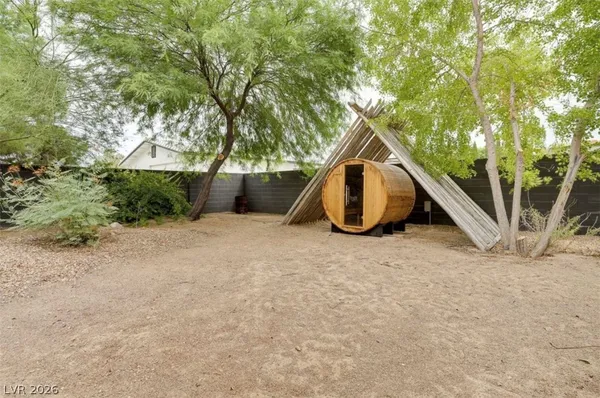 $5,000 | 7520 Sisk Road, Las Vegas, NV 89131