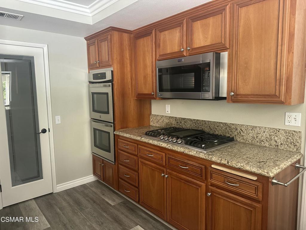 1961 McCrea Road Thousand Oaks, CA 91362 - Photo 4 of 39 Gallery Image 4