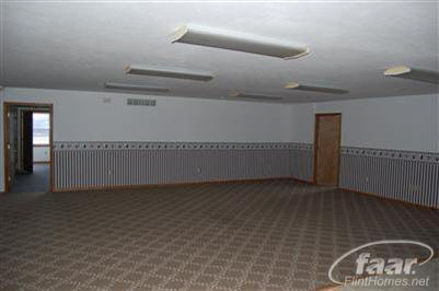 1605 Vandekarr Road Owosso, MI 48867 - Photo 5 of 5 20226012-4.JPG