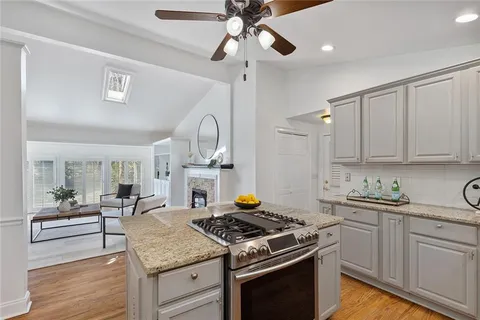 $925,000 | 565 Timberland Drive Northeast, Atlanta, GA 30342