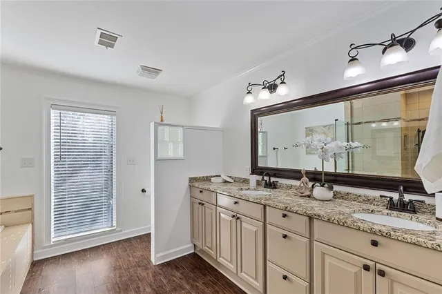 $950,000 | 565 Timberland Drive Northeast, Atlanta, GA 30342