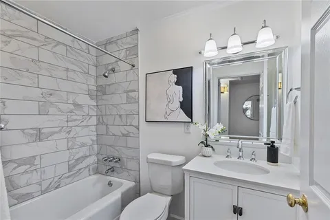 $925,000 | 565 Timberland Drive Northeast, Atlanta, GA 30342