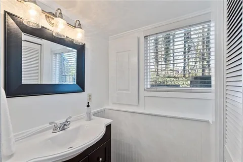 $925,000 | 565 Timberland Drive Northeast, Atlanta, GA 30342