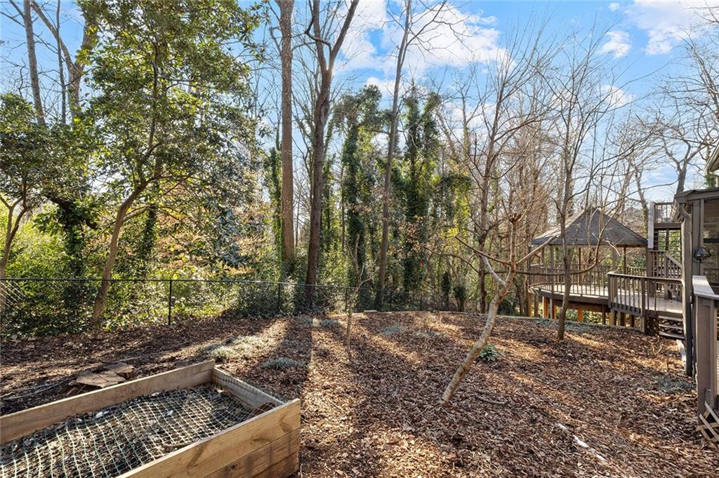 565 Timberland Drive Northeast Atlanta, GA 30342 - Photo 50 of 55