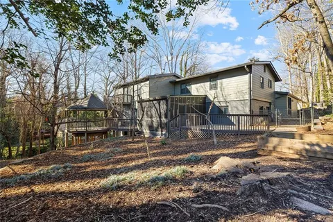 $925,000 | 565 Timberland Drive Northeast, Atlanta, GA 30342