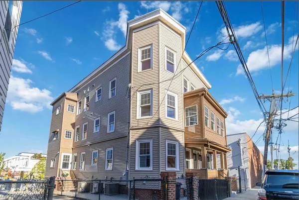 $5,000 | 20 Alston Street, Unit 20, Somerville, MA 02143