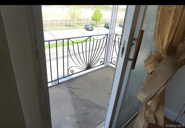 $3,200 | 1226 Bergen Avenue, Unit 3 | Georgetown