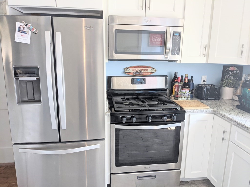 1516 Riverside Avenue Somerset, MA 02726 - Photo 13 of 22