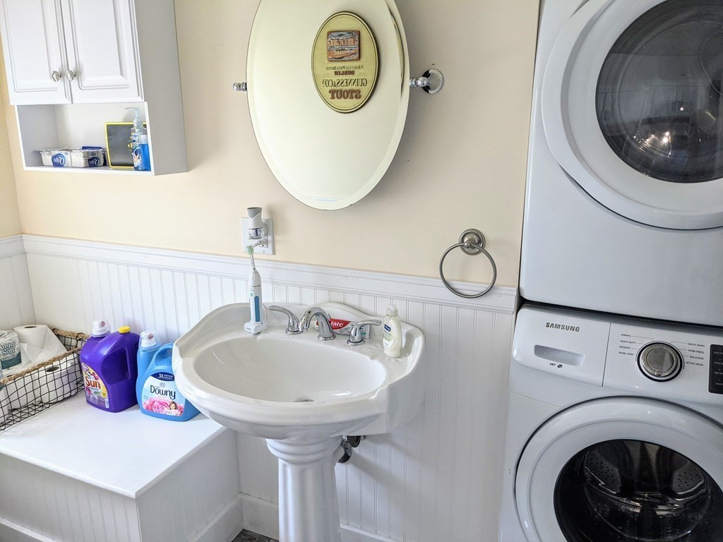 1516 Riverside Avenue Somerset, MA 02726 - Photo 17 of 22