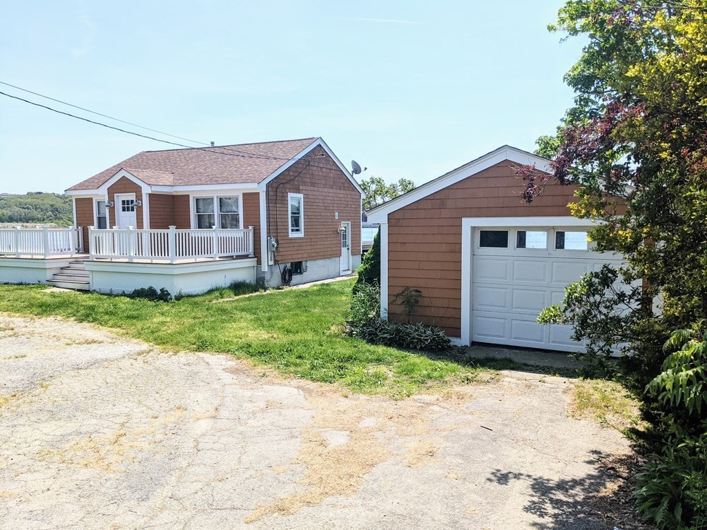 1516 Riverside Avenue Somerset, MA 02726 - Photo 2 of 22