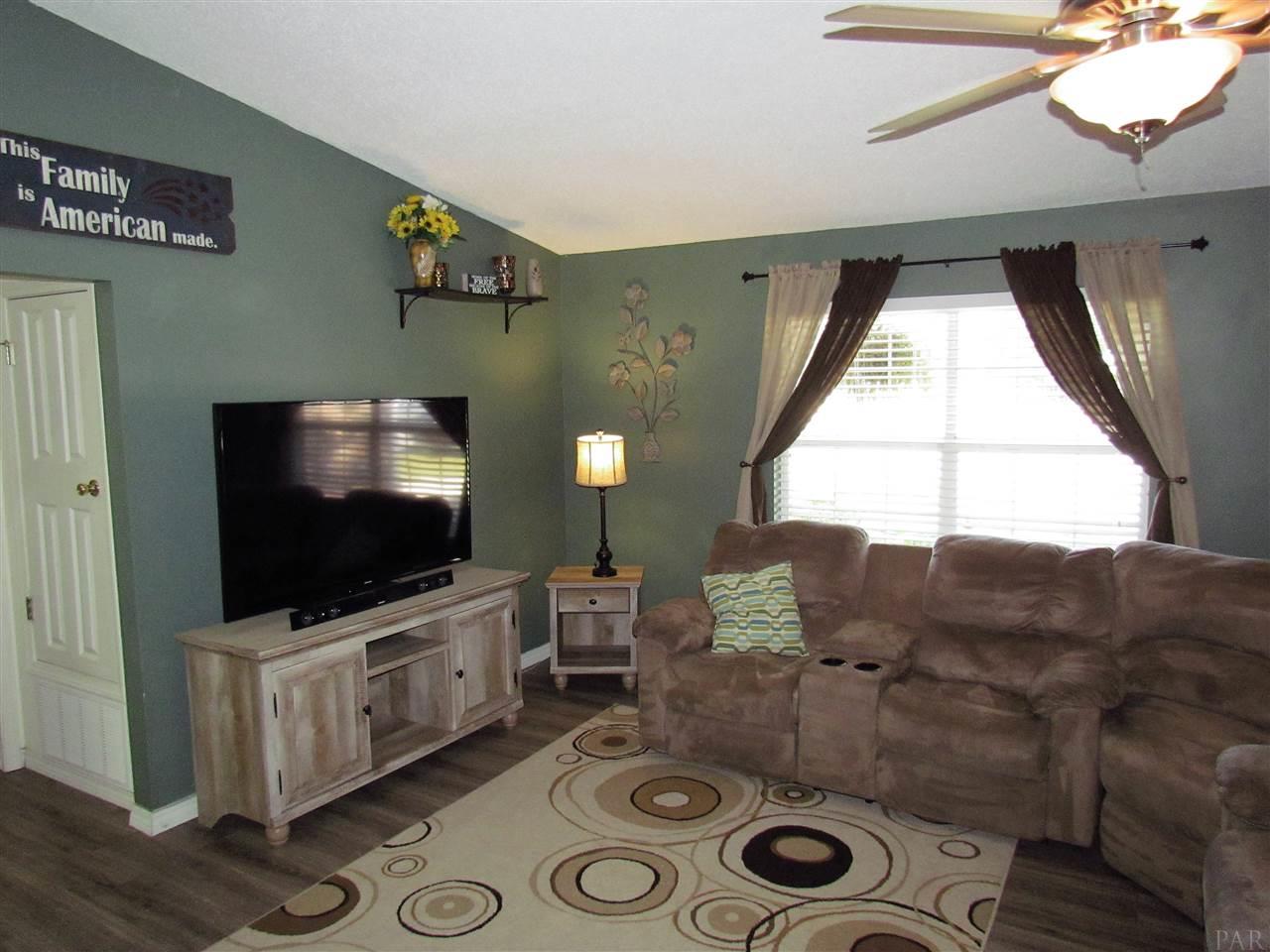 2748 Riverside Landing Drive Navarre, FL 32566 - Photo 6 of 19 Gallery Image 6