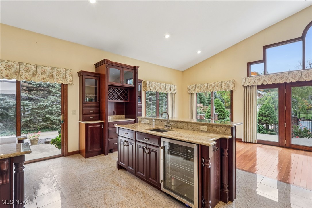 6004 Highland Road Cleveland, OH 44143 - Photo 11 of 50
