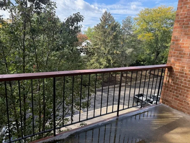 $275,000 | 801 79th Street, Unit 310, Darien, IL 60561