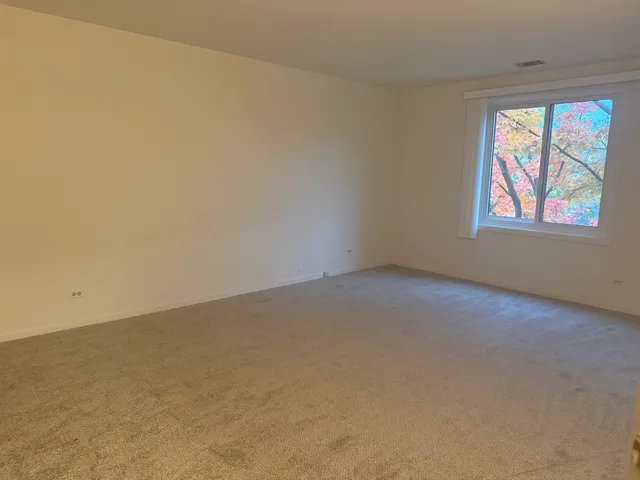 $275,000 | 801 79th Street, Unit 310, Darien, IL 60561